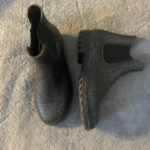 Girls short black glitter rain boots size 3